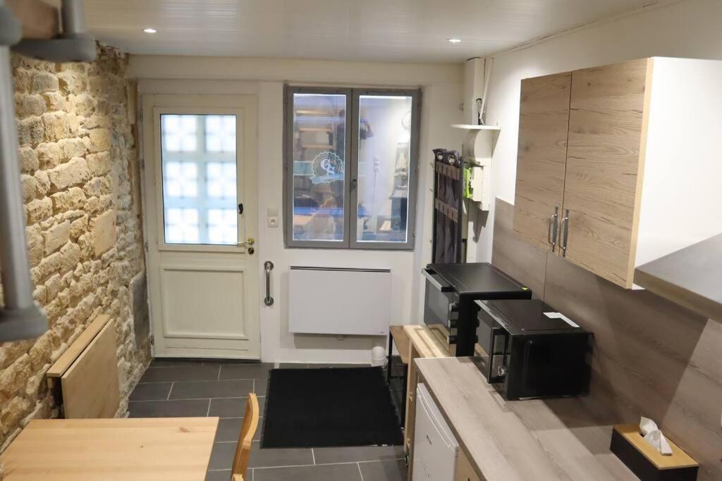 Holiday home Maison Atypique, Centre-ville 2+2 Pers Sauna Ir *